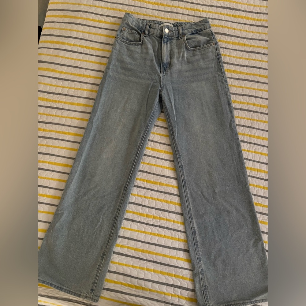 H&M High waisted wide leg denim jeans -women’s size 6